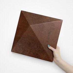 Kuvio dimensional wall tile in the square shape Peak and Oxide finish.